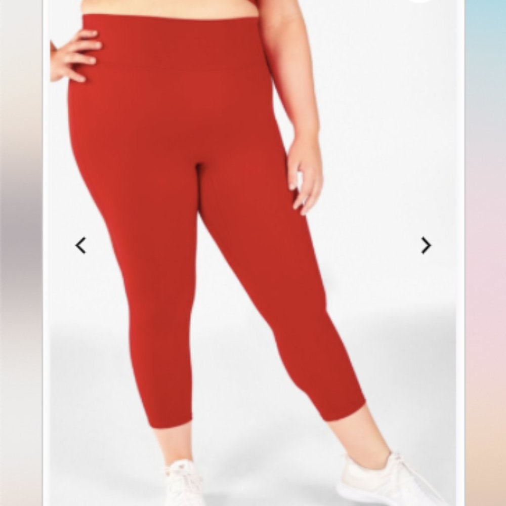 NWT Fabletics Trinity High-Waisted Pocket Capri